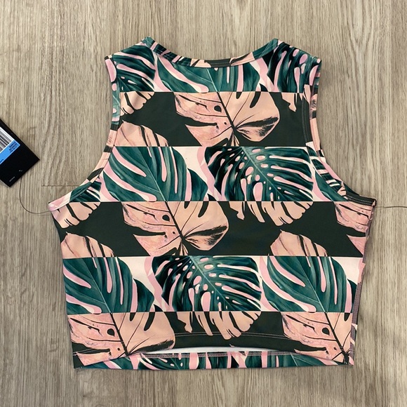 NWT Nike | Dri-Fit Cropped Tank Green & Pink | Size Medium - Picture 4 of 4